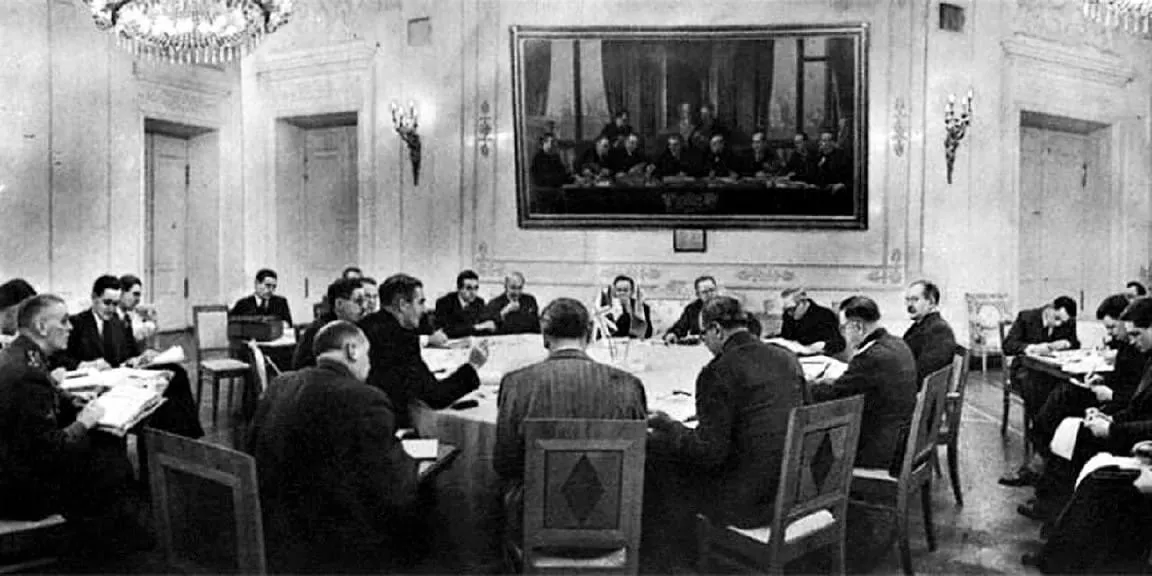 Participants at the round table of the Moscow Conference, October 1943, including Molotov, Voroshilov and Eden.