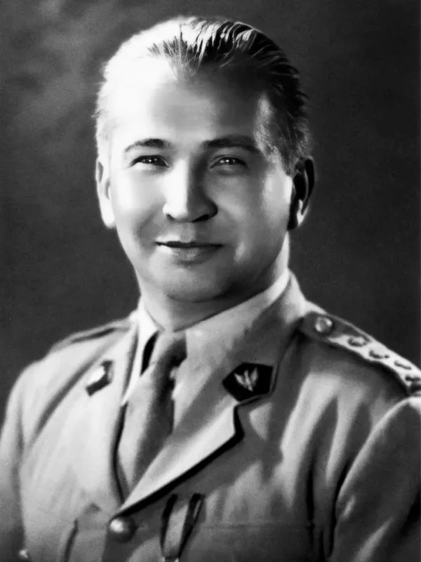 Leopold Okulicki