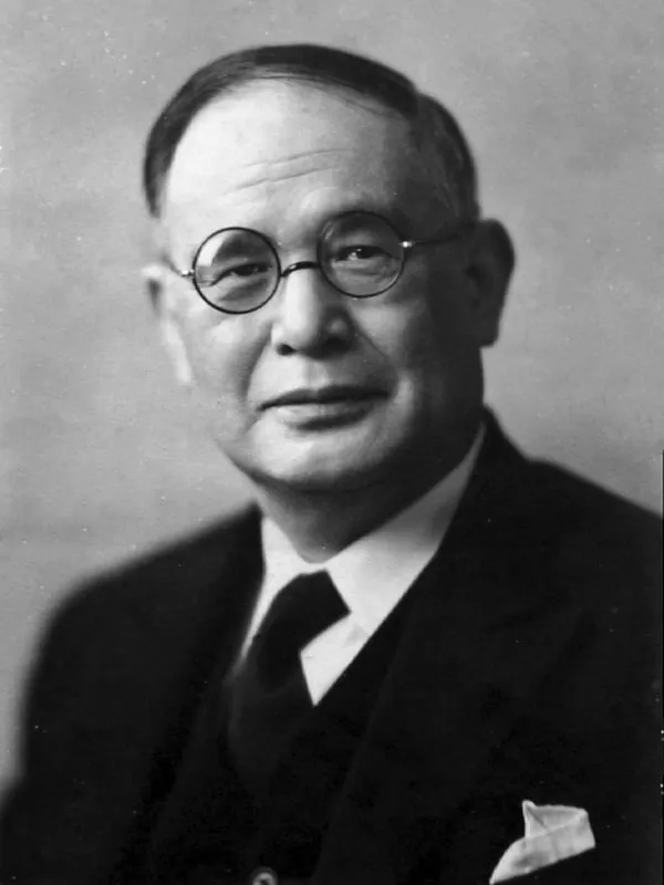 Mamoru Shigemitsu