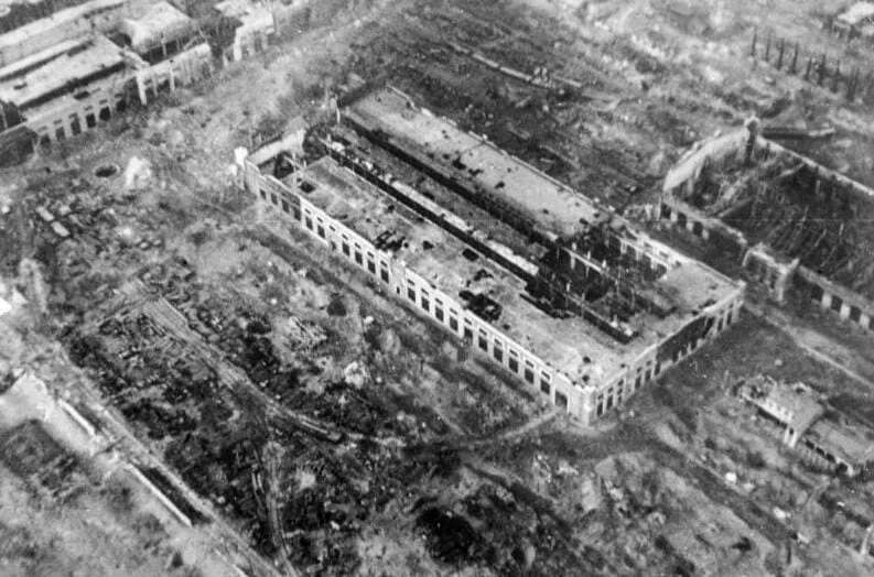 Aerial view of Stalingrad’s destroyed industrial plants, 1942.