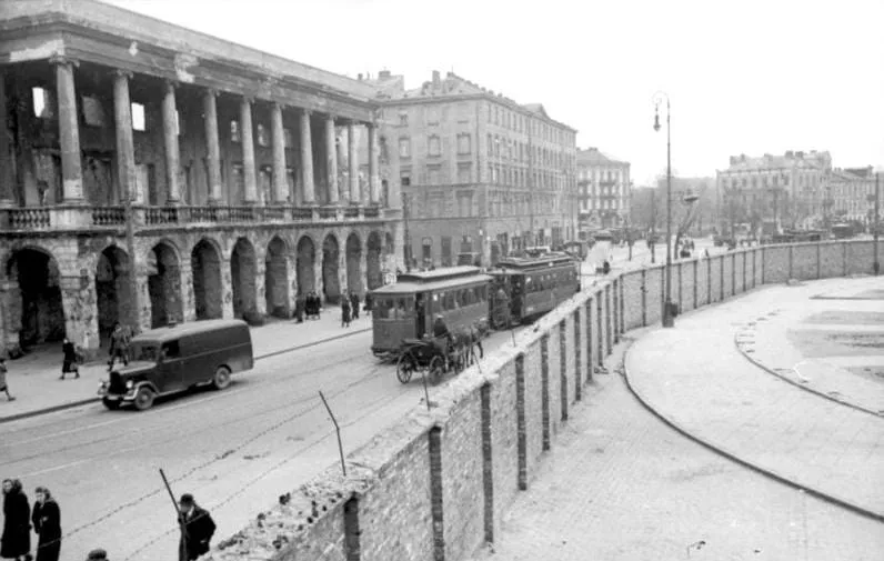 The Warsaw Ghetto: Żelazna Brama Square, the ghetto wall and the Lubomirski Palace.