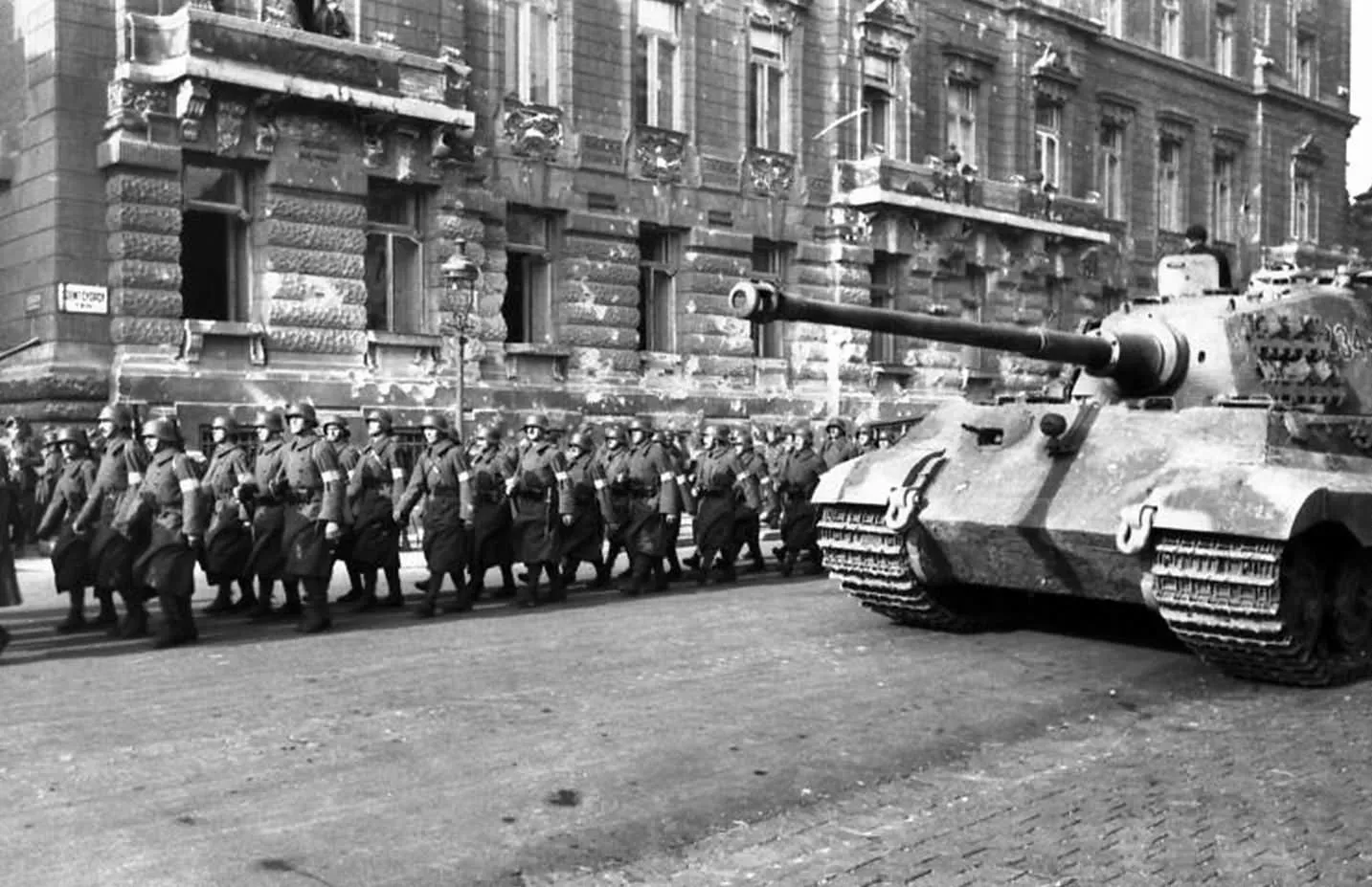 German and Arrow Cross units on St George Square in Buda, 16 October 1944.